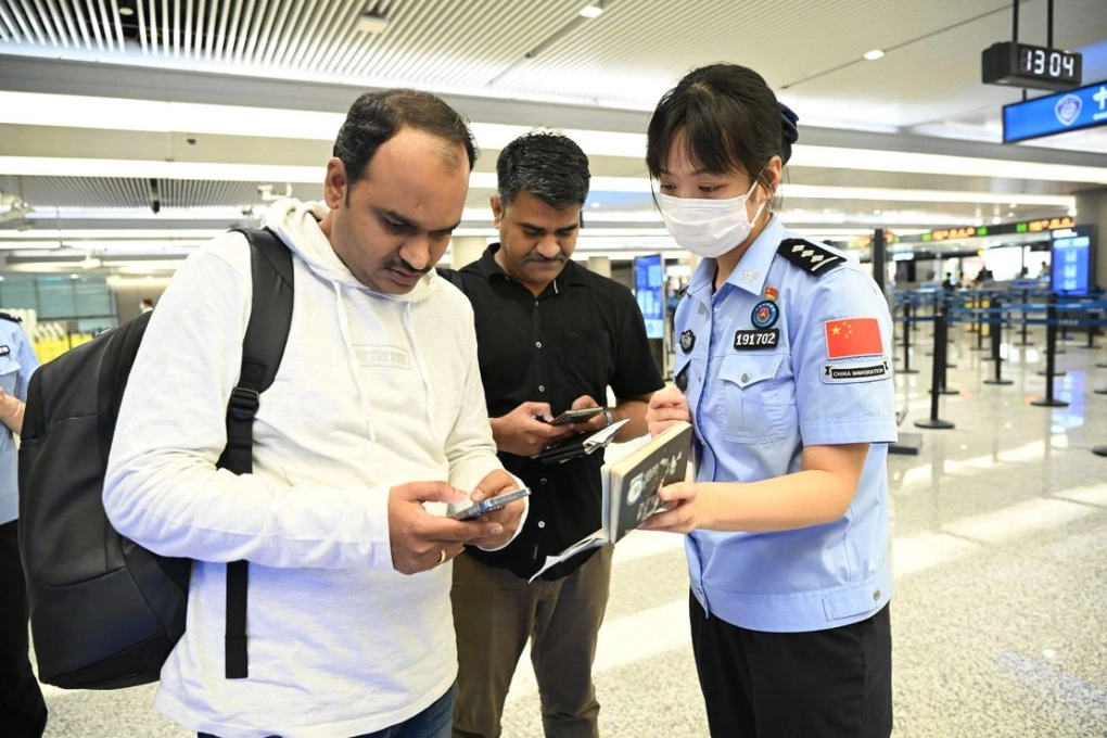 Trung Quốc tìm cách hút nhân tài khi Mỹ siết visa H1B