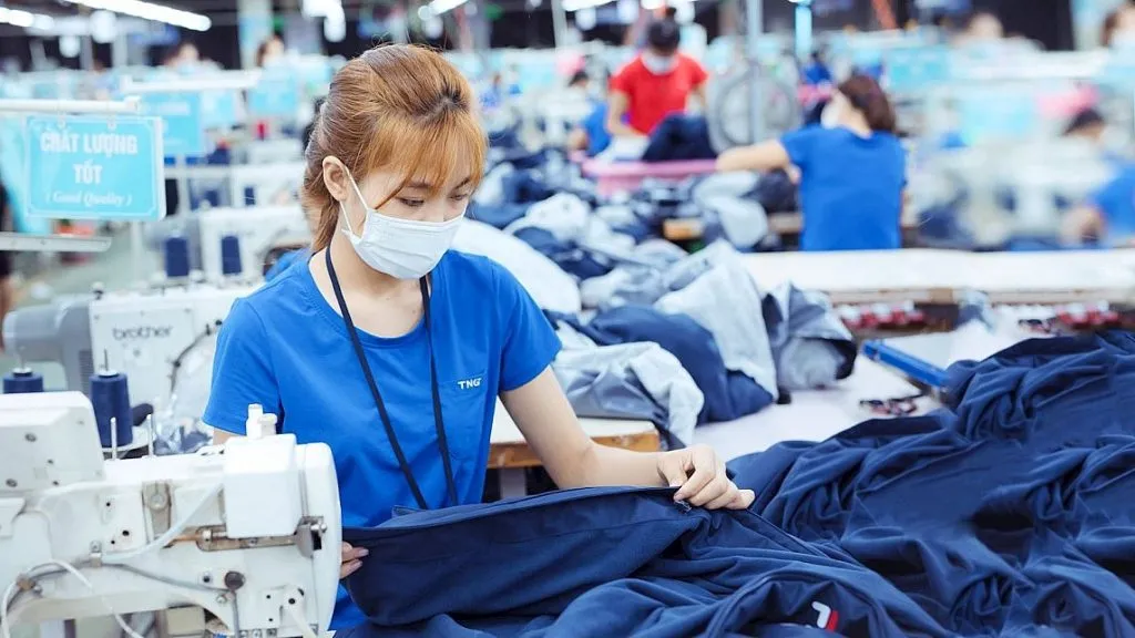 Nâng cao giá trị xuất khẩu để thoát 