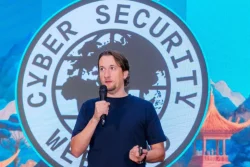 Người dùng Internet đối mặt nguy cơ từ 'vũ khí' Dark AI