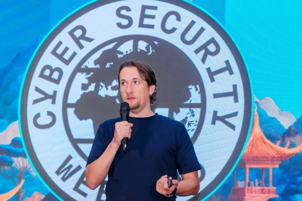 Người dùng Internet đối mặt nguy cơ từ 'vũ khí' Dark AI