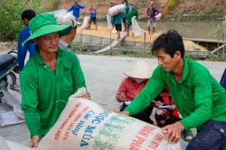Thủ tướng yêu cầu tăng tín dụng, mở rộng thị trường xuất khẩu gạo