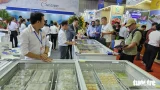 Khách Trung Quốc, Nhật Bản, Ấn Độ... đổ sang Việt Nam mua bán thủy sản